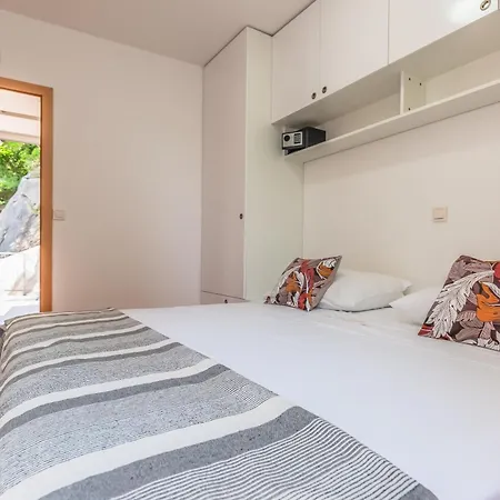Sea Bliss - Private Tiny House Lägenhet Omiš